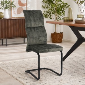 Vista ambientata Sedia cucina moderna in velluto colore Verde con schienale alto modello Thelma Totò Piccinni