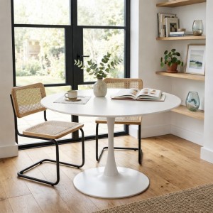 Vista ambientata Tavolo da salotto in legno rotondo colore Bianco modello Bloom Totò Piccinni