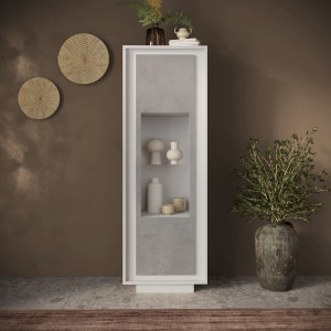 Vista ambientata Vetrina in legno con 1 anta con vetro colore "bianco opaco/cemento" made in italy modello Avalon Totò Piccinni