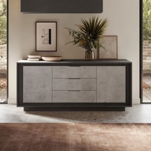 Vista ambinentata Madia in Legno colore "Lava/Cemento" 2 ante e 3 cassetti made in italy modello Avalon Totò Piccinni