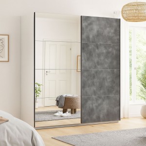 Vista ambientata Armadio in legno struttura Bianca con due ante scorrevoli, 1 Grigio Cemento e 1 a Specchio modello Sliding Totò Piccinni