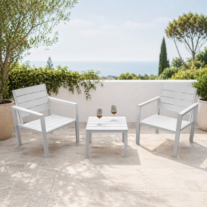 Vista ambientata Set da giardino in metallo colore Bianco 2 poltrone e tavolino modello Haiti Totò Piccinni