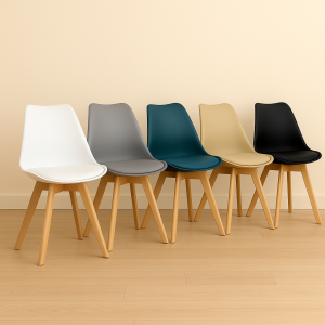 Sedia in Polipropilene con gambe in legno modello Futura Totò Piccinni