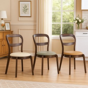 Sedie PIAVE completamente in pregiato legno massello con seduta in similpelle imbottita