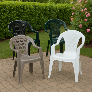 Sedie da interno ed esterno in polipropilene impilabili disponibili in 4 colorazioni modello FESTA Totò Piccinni