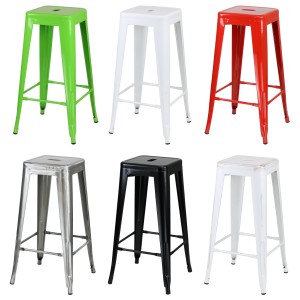 sgabello in metallo design industriale 