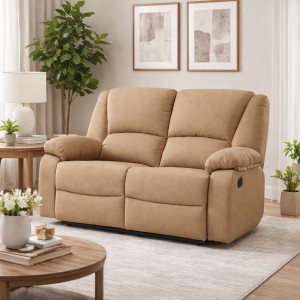 Vista ambientata di un divano 2 posti imbottito con funzione relax reclinabile e poggiapiedi in tessuto Beige Calipso Totò Piccinni