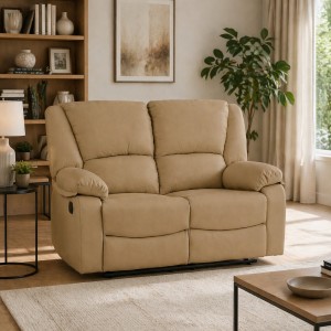 Vista ambientata di un divano 2 posti imbottito con funzione relax reclinabile e poggiapiedi in tessuto Beige Calipso Totò Piccinni