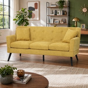 Vista ambientata Divano 3 Posti in tessuto colore Giallo con braccioli e piedi in legno modello Ketty Totò Piccinni