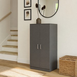 Vista ambientata Scarpiera a mobiletto 2 ante e 6 ripiani porta scarpe in legno colore Grigio Sabbia Totò Piccinni