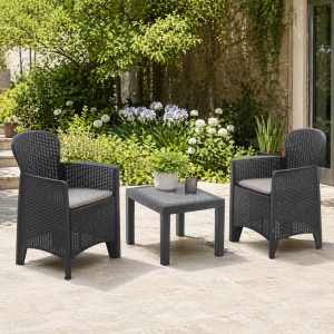 Vista ambientata Set da giardino in polipropilene 2 Poltrone e Tavolino con cuscini colore "Antracite" modello Akita Totò Piccinni