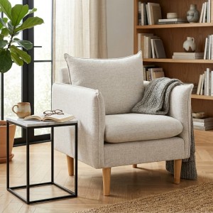 Vista ambientata Poltroncina in Tessuto colore Beige imbottita modello Dario Totò Piccinni