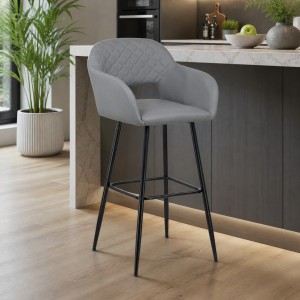 Vista ambientata Sgabello in Similpelle imbottita colore Grigio con gambe in metallo modello Dalia Totò Piccinni