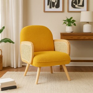 Vista ambientata Poltroncina da salotto in Velluto Bouclè colore Giallo Senape modello Daly Totò Piccinni