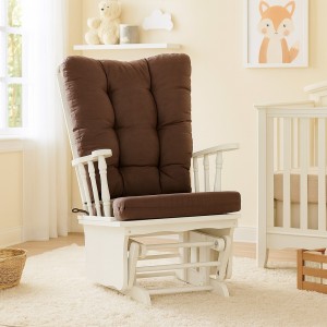 Vista ambientata Poltrona dondolo con struttura in legno, Struttura Bianca colore Marrone con cuscini modello Texas Totò Piccinni