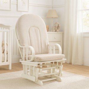 Vista ambientata Poltrona a dondolo con struttura il legno, Struttura Bianca colore Sabbia con cuscini modello Galles Totò Piccinni