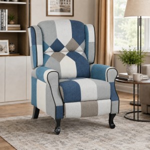 Vista ambientata Poltrona relax in Tessuto colore Patchwork Moon modello comfort con poggiapiedi Totò Piccinni