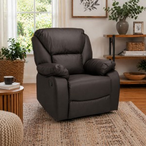 Vista ambientata di una robusta poltrona imbottita relax con schienale e poggiapiedi reclinabili in ecopelle Marrone Calipso Totò Piccinni