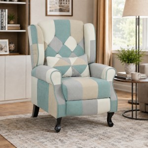 Vista ambientata Poltrona relax in Tessuto colore Patchwork Sky modello comfort con poggiapiedi Totò Piccinni