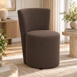 Vista ambientata Poltroncina imbottita artigianale made in italy in tessuto colore "marrone" modello Tacco Totò Piccinni