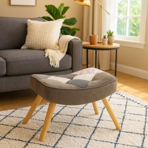 Vista ambientata Sgabello colore Patchwork Elegant con gambe in legno modello Sgabello Patchwork Totò Piccinni