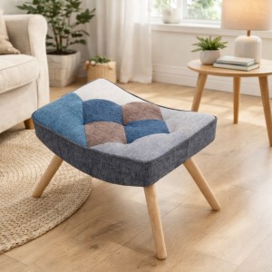 Vista ambientata Sgabello colore Patchwork Moon con gambe in legno modello Sgabello Patchwork Totò Piccinni