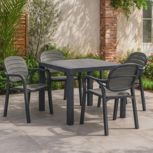 Vista ambientata Set da giardino con 4 poltroncine colore "Antracite/Antracite" in Polipropilene modello Nadia Totò Piccinni