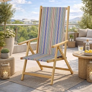 Vista ambientata Sedia sdraio colore "Blu/Grigio/Marrone" con struttura in legno e tela richiudibile modello Positano Totò Piccinni