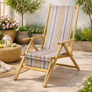 Vista ambientata Sedia Sdraio mare colore "Rosso/Nero" con prolunga struttura in legno e tela richiudibile modello Positano Totò PiccinniSedia Sdraio mare colore "Rosso/Nero" con prolunga struttura in legno e tela richiudibile modello Positano Totò Piccin