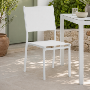 Vista ambientata Sedia in Alluminio e Textilene colore Bianco senza braccioli modello Palermo Totò Piccinni
