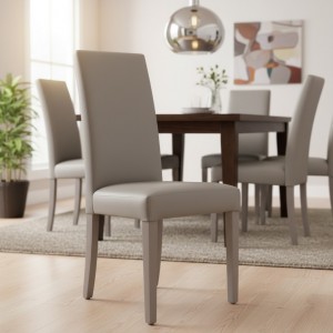 Vista ambientata Sedia imbottita in similpelle colore Tortora con struttura e gambe in legno modello Denver Totò Piccinni