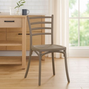 Vista ambientata Sedia in Polipropilene colore Tortora design impilabile modello Borgo Totò Piccinni