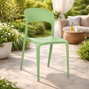 Vista Ambientata Sedia in Polipropilene colore Verde Oliva design impilabile modello Omega Totò Piccinni