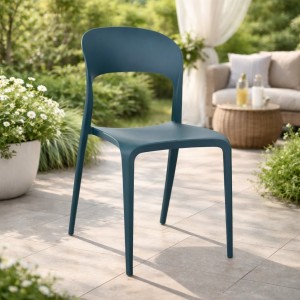 Vista ambientata Sedia in Polipropilene colore Petrolio design impilabile modello Omega Totò Piccinni