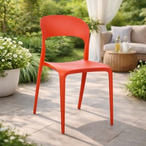 Vista ambientata Sedia in Polipropilene colore Rosso design impilabile modello Omega Totò Piccinni