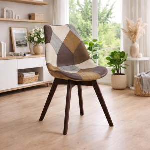 Vista ambientata Sedia in Tessuto colore Patchwork Touch con gambe in legno modello Futura Totò Piccinni