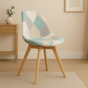 Vista ambientata Sedia in Tessuto colore Patchwork Sky con gambe in legno modello Futura Totò Piccinni