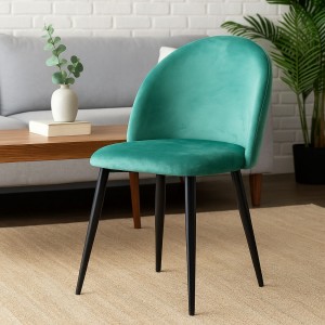 Vista ambientata Poltroncina in Velluto colore Verde con gambe in metallo modello Olimpia Totò Piccinni