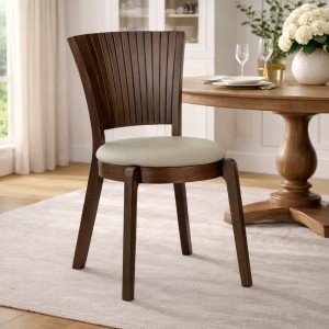 Vista ambientata Sedia in Legno massello seduta in similpelle imbottita colore Tortora modello Senna Totò Piccinni