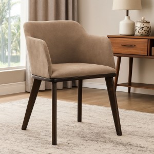 Vista ambientata Poltroncina in tessuto imbottita colore Tortora con gambe in legno modello Tevere Totò Piccinni