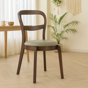 Vista ambientata Sedia in legno pregiato con seduta in similpelle colore Tortora modello Piave Totò Piccinni