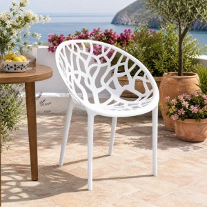 Vista ambientata Sedia poltroncina in polipropilene colore Bianco moderna design impilabile modello Jungle Totò Piccinni