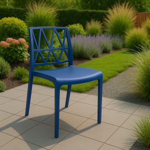 Vista ambientata Sedia in polipropilene Blu design impilabile made in italy modello Bridge Totò Piccinni