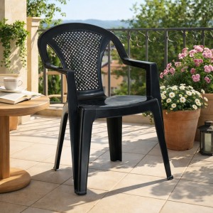 Vista ambientata Sedia da interno ed esterno colore Antracite in Polipropilene design impilabile modello FESTA Totò Piccinni