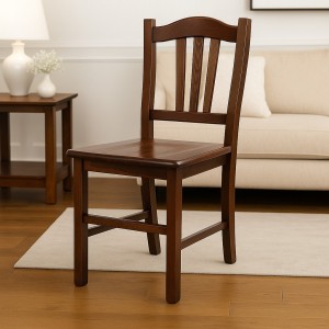 Vista ambientata di una sedia legno paesana Silvana artigianale colore noce Totò Piccinni