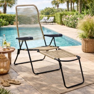 Vista ambientata Sdraio cordonata colore Tortora con 6 posizioni e poggiapiedi made in italy modello String Totò Piccinni