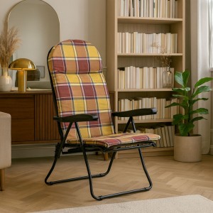 Vista ambientata Poltrona sedia sdraio con prolunga poggiapiedi colore "Struttura Nero - Scozzese Rosso" modello Giulia Totò Piccinni Made in Italy