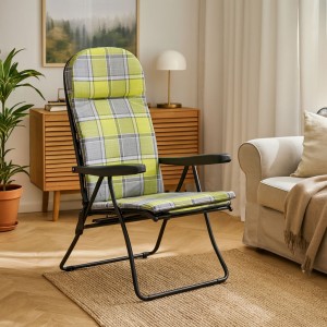 Vista ambientata Poltrona sedia sdraio con prolunga poggiapiedi colore "Struttura Nero - Scozzese Verde/Grigio" modello Giulia Totò Piccinni Made in Italy