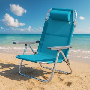 Vista ambientata sedia da spiaggia in alluminio con colore tessuto Blu- Avana Totò Piccinni