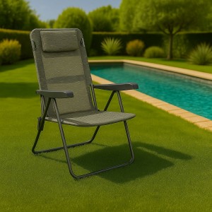 Vista ambientata Sdraio colore "Grigio Orizzontale" con braccioli e cuscino in Textilene modello Lipbul Totò Piccinni